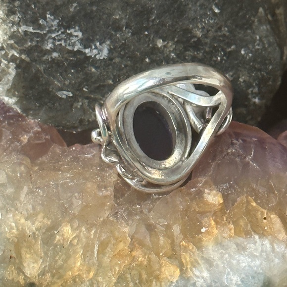 Amethyst southwestern design sterling silver ring - Picture 3 of 6